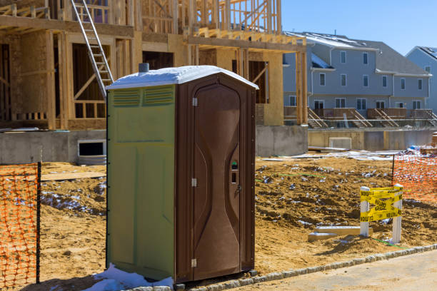 Best Standard Portable Toilet Rental in West Dundee, IL